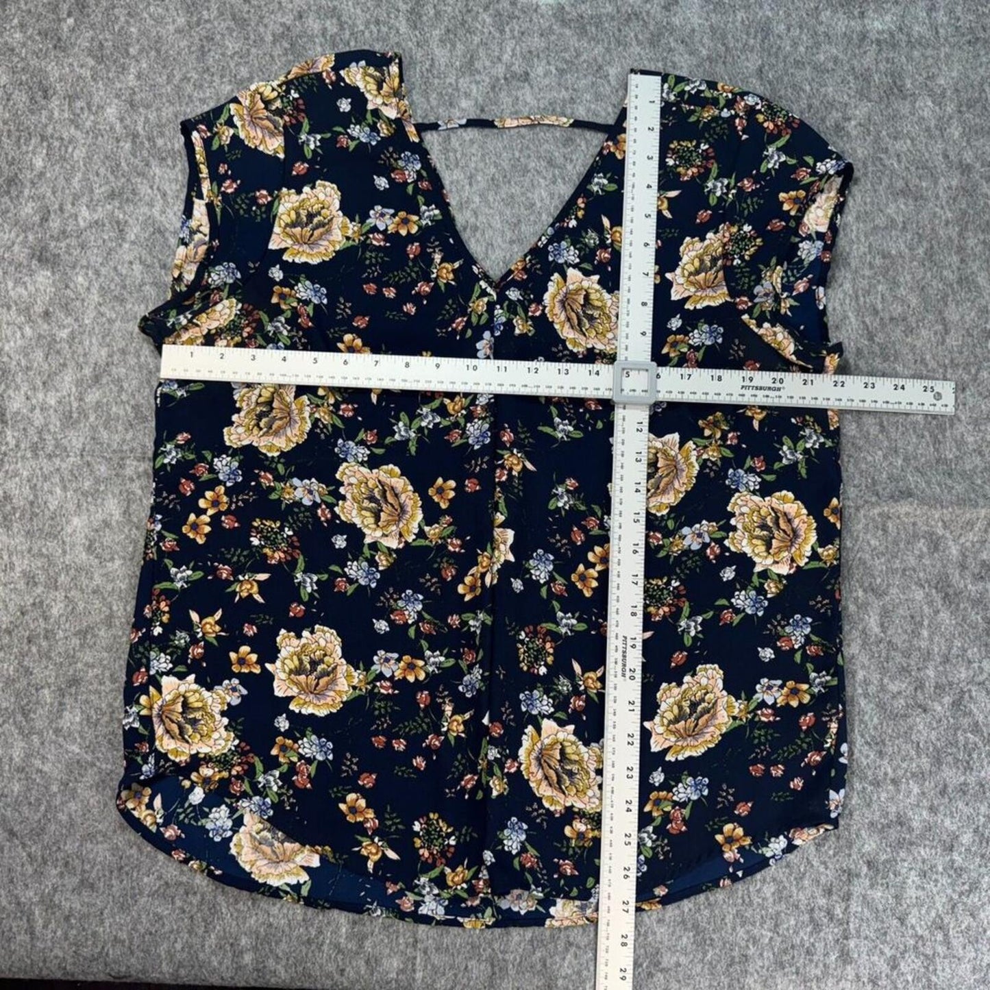 Halogen Blouse Sz XL Navy Blue Floral Print V-Neck Cap Sleeve Back Strap