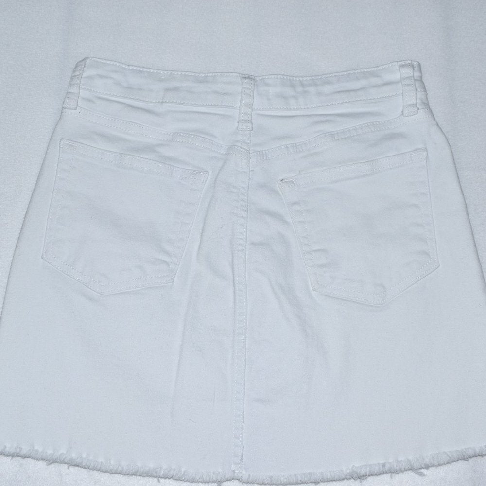 STS Blue Emily White Denim Mini Skirt Size 27 Button Front Frayed Hem