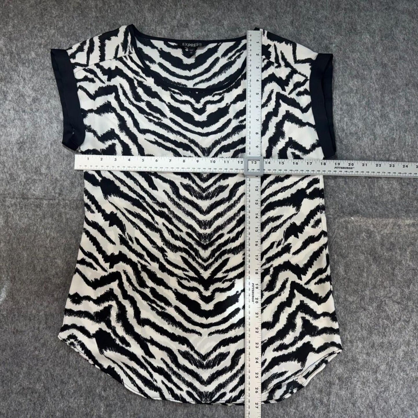 Express Women Top Sz XS Semi Sheer Zebra Black & White Round Neck Cap Sleeve