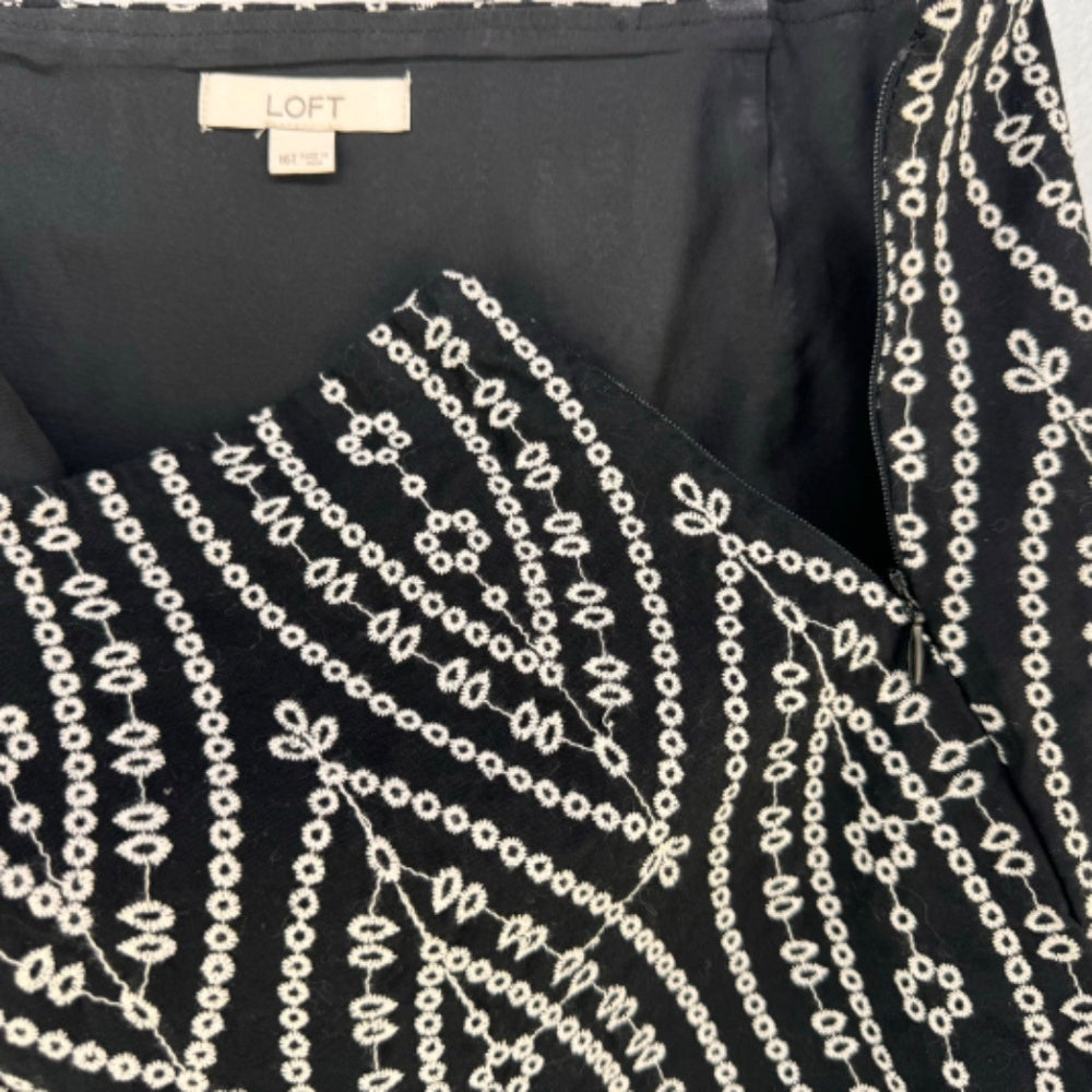 LOFT Lined Scalloped Skirt Sz 16T White embroidery on Black Side Zipper