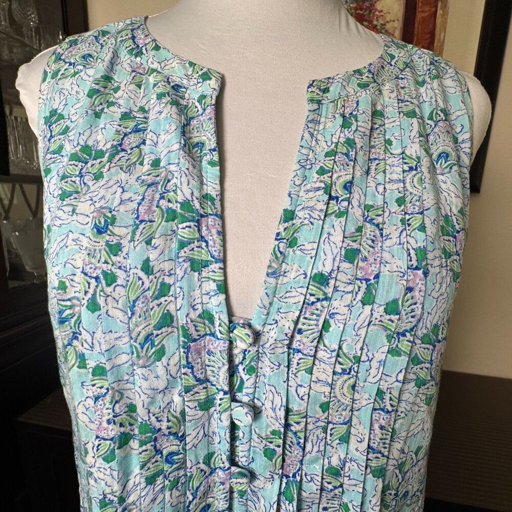 LOFT Top Sz S Light Blue Floral Pintuck Split Neck Henley Lined Fabric Button