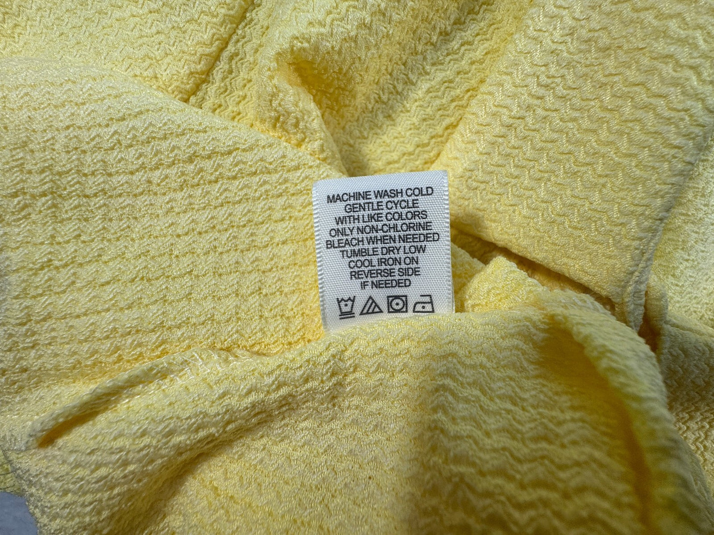 Ultra Flirt Two Piece Set Juniors Size M in Yellow Short Sleeves Button Down NWT