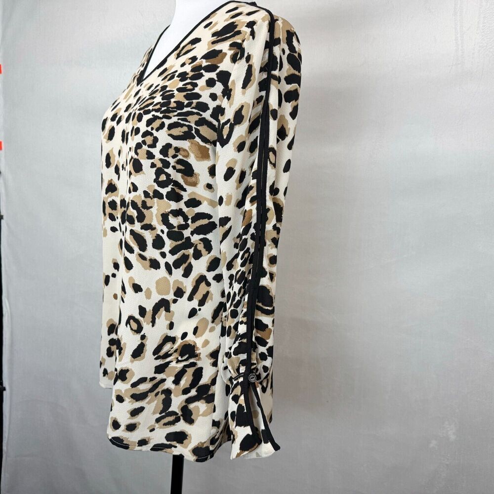 Chico’s Blouse Sz 00 Cheetah Print V Neck Long Split Black Trim Sleeve