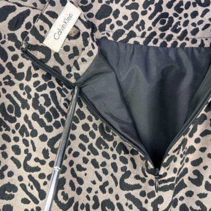 Calvin Klein Pencil Skirt Sz 4 zipper closure Taupe with black animal print
