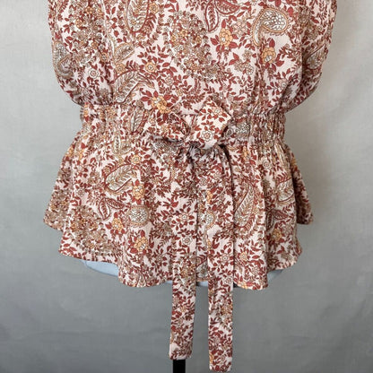 Alice Blue Women Sz M Floral Top Ruffle Crew Neck Cap Sleeves Elastic Waist