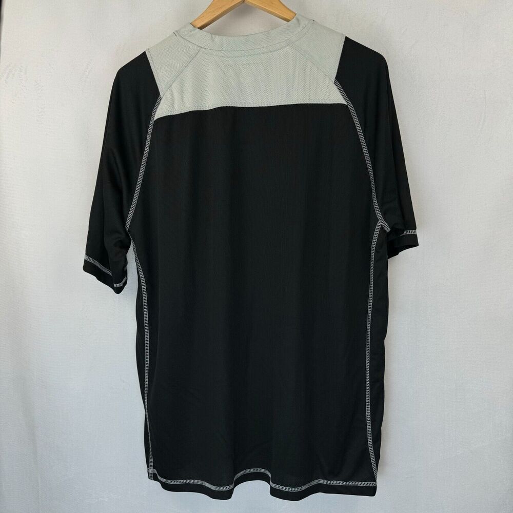 SF Giants Men Top Sz XL V-Neck Black S/S Shirt MLB Genuine Merchandise True Fan
