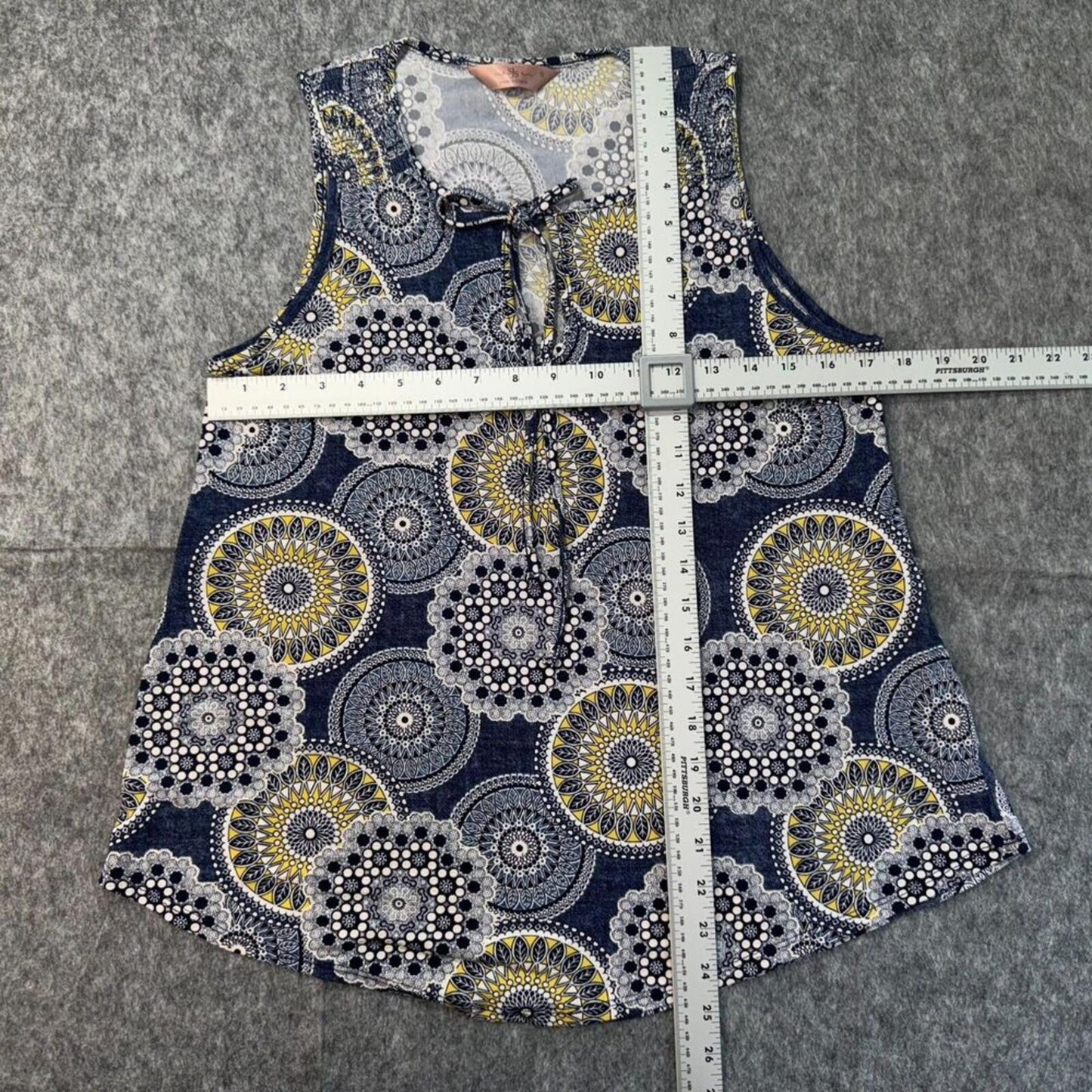 SJS Women Top Sz S Textured Blue White Yellow Paisley Sleeveless  Tie Closure