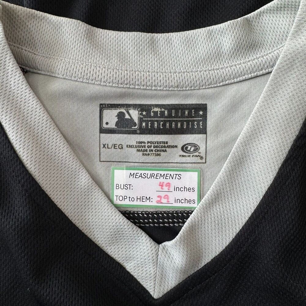 SF Giants Men Top Sz XL V-Neck Black S/S Shirt MLB Genuine Merchandise True Fan