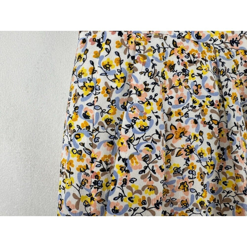 Loft Ann Taylor Short Sz 8 White with Multicolor Floral Print Pleated Flowy Zip