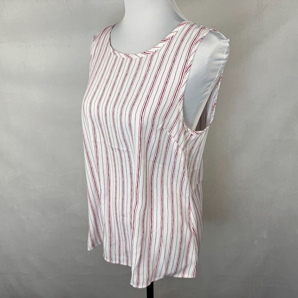 BCBG Max Azria Top Sz S Off-White Red Round Neck Sleeveless Keyhole Slit back