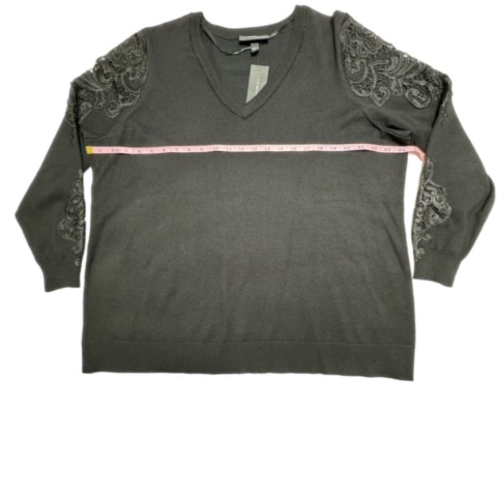 Lane Bryant Women's Size 18/20 Black Lace Appliqué V-Neck Pullover Lightweight Knit Sweater