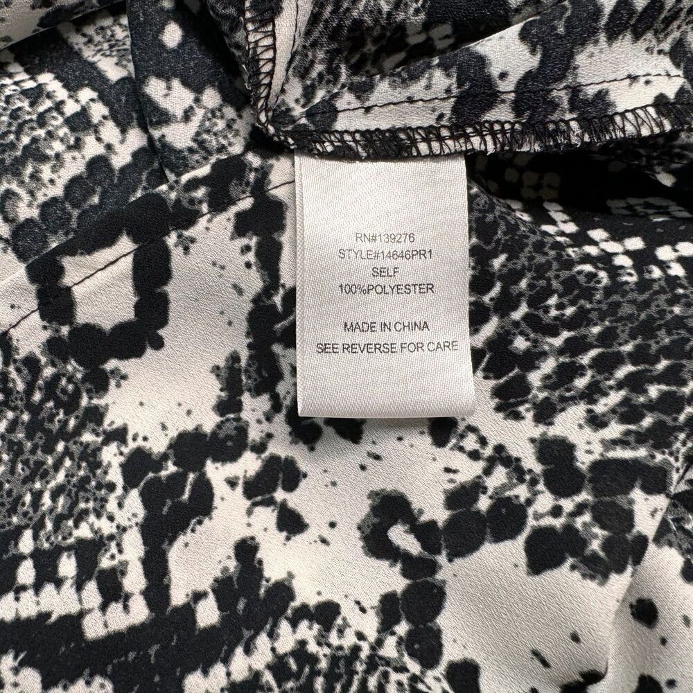 Daniel Rainn Blouse Sz S Round Neck Button Down Sleeveless Snake Print