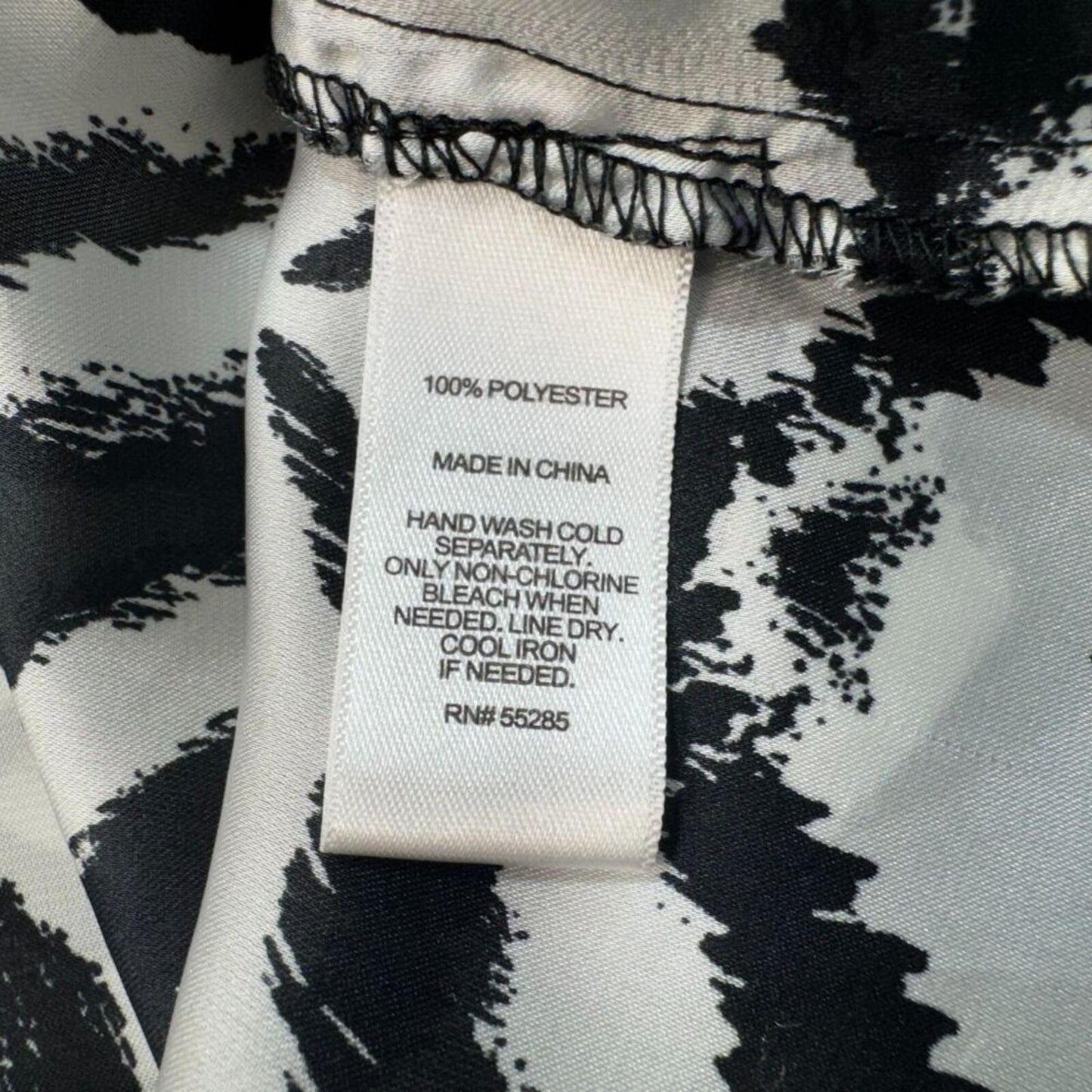 Express Women Top Sz XS Semi Sheer Zebra Black & White Round Neck Cap Sleeve