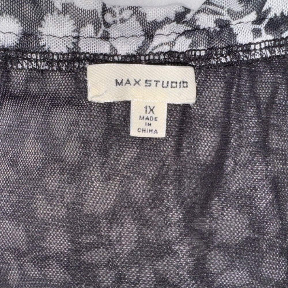 Max Studio Women’s Black White Floral Lace Sleeveless V-Neck Blouse