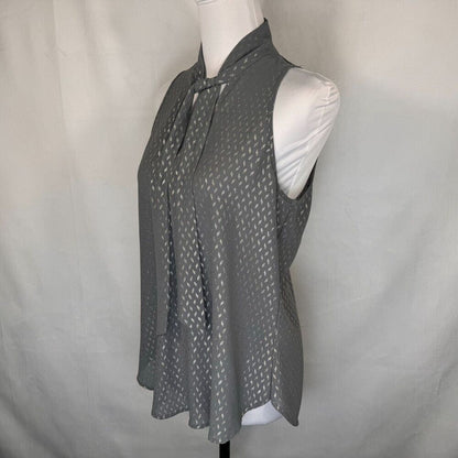 Socialite Ladies Top Sz S Gray Sleeveless VNeck Tie closure