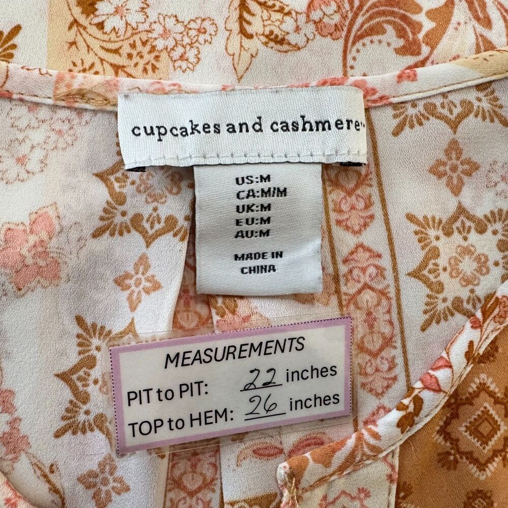 Cupcakes And Cashmere Blouse Sz M Cap Sleeve Split VNeck Orange Floral