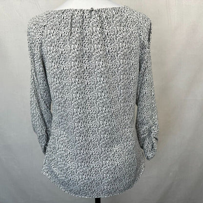 White House Black Market Top Sz XS Black White With Metal Detail Ruched sleeve
