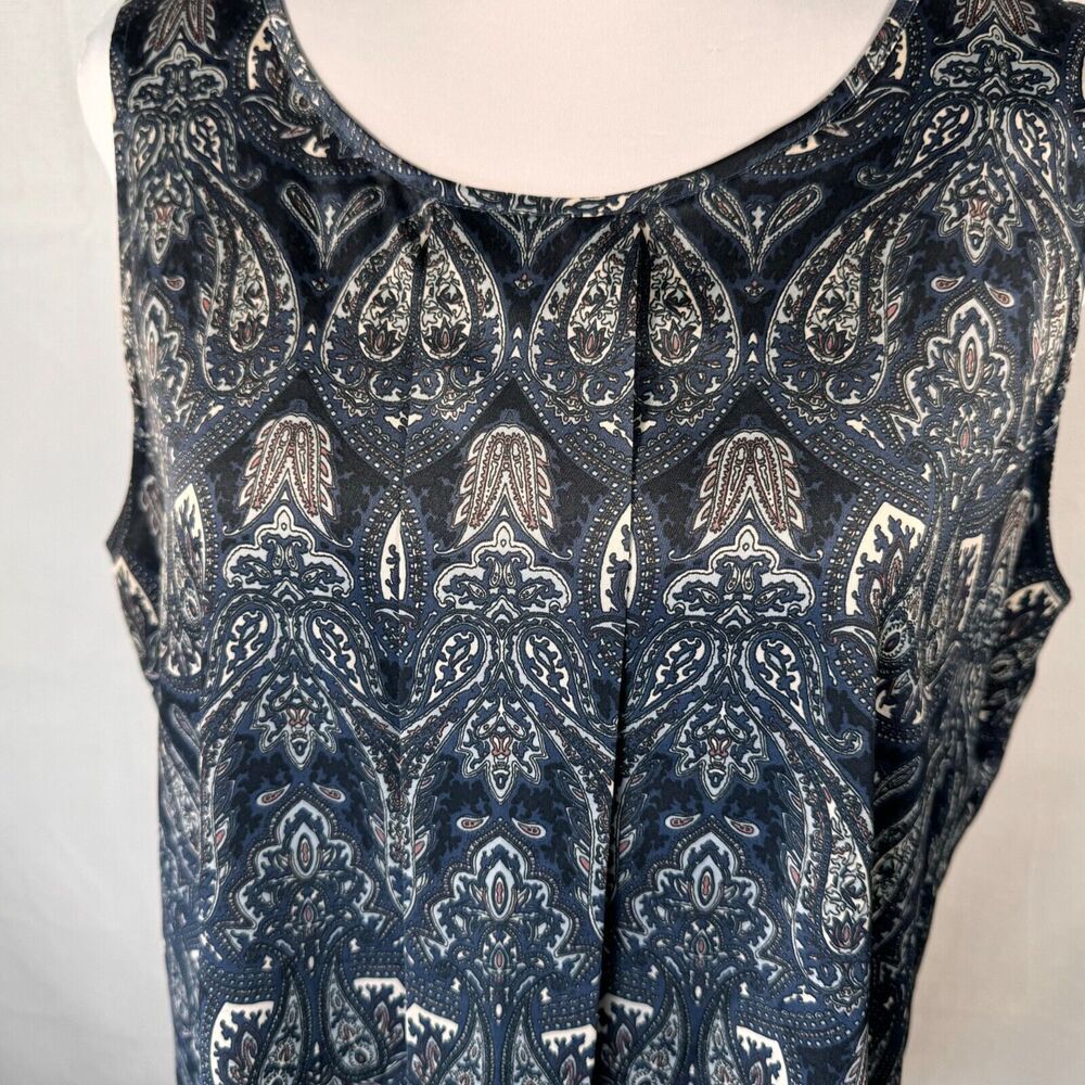 Ann Taylor Ladies Blouse Sz M Black Blue White Paisley Pleated Front Round Neck