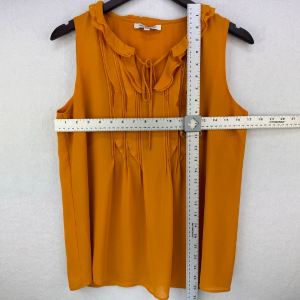 Camiseta sin mangas Rose+Olive para dama, talla S, escote con volantes, frente plisado, corte fluido, color amarillo oscuro