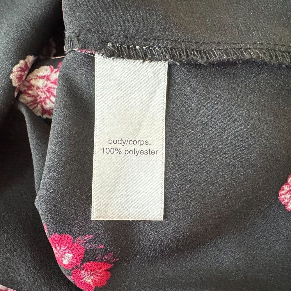 Maurices Black Floral Tank Top Sz XS Sleeveless VNeck Criss Cross Front