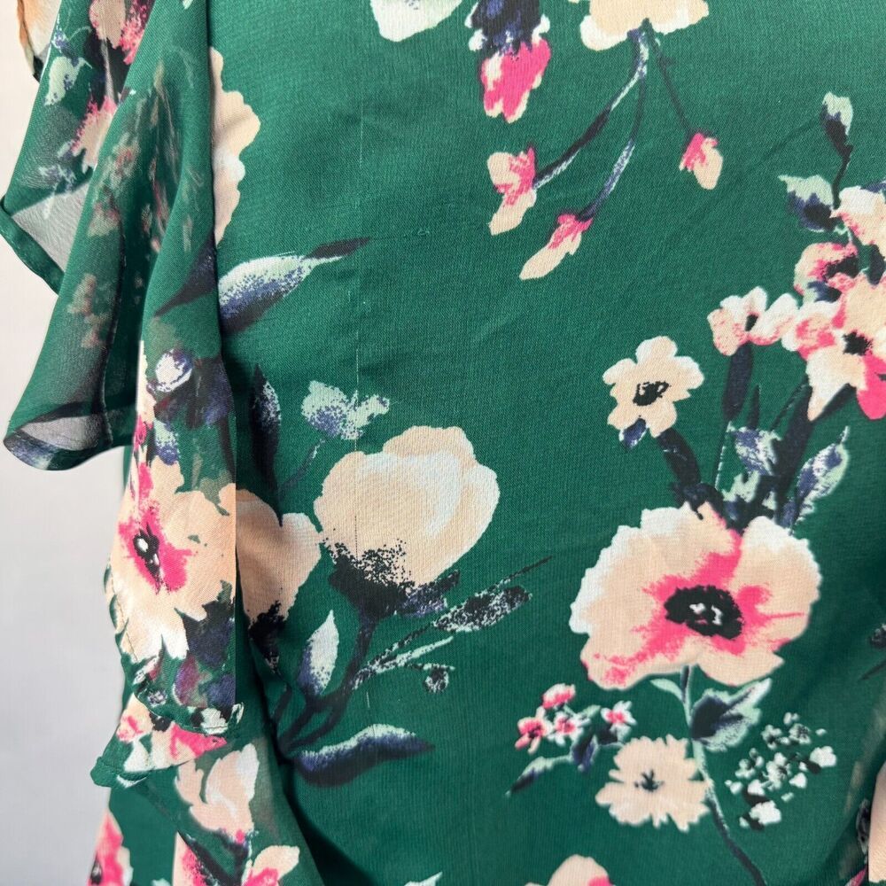 BWear Women Top Sz S Lined VNeck Front Ruffle Sleeveless Green Floral Multicolor