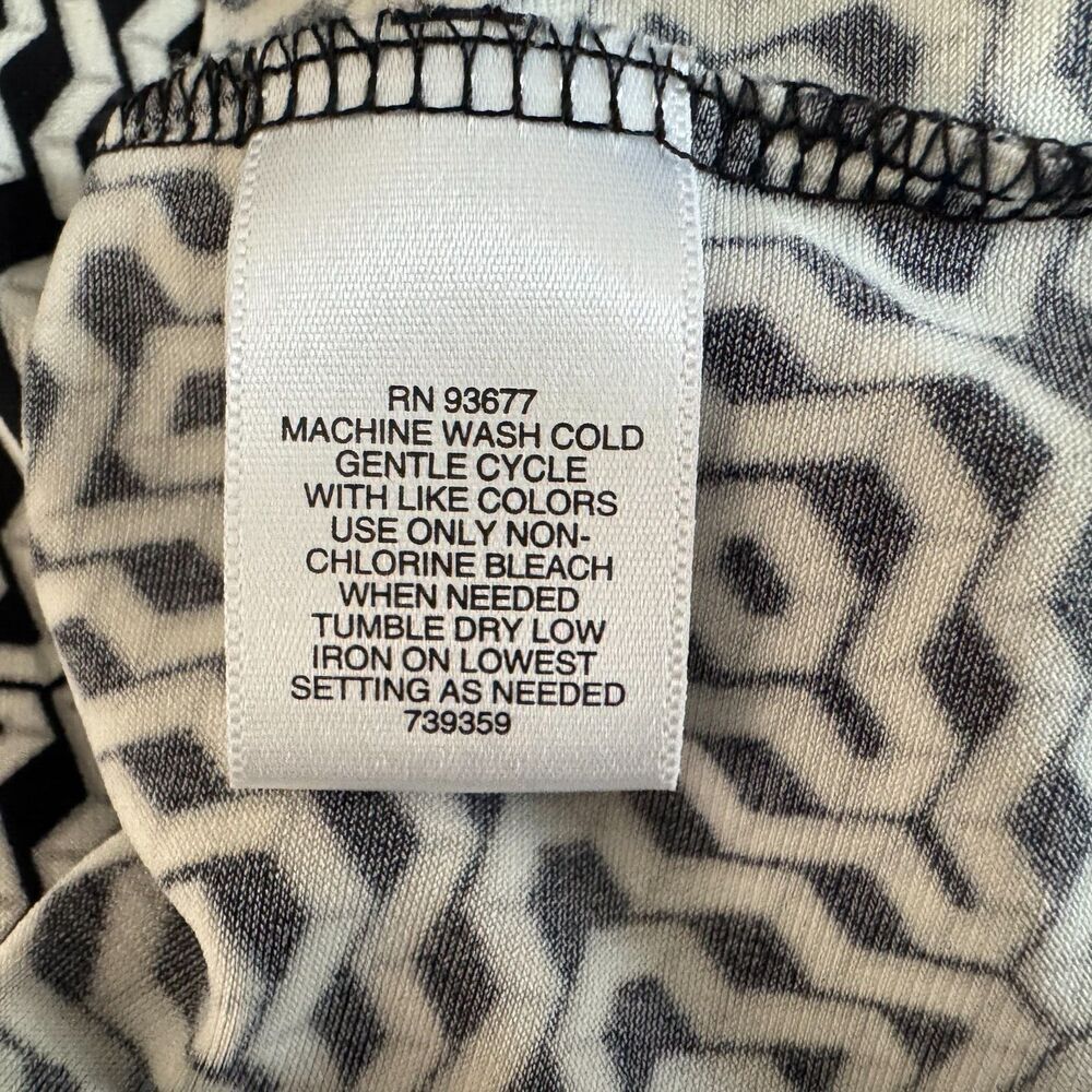 Liz Claiborne Sz 2X Blouse VNeck Twist Front Black White Geometric Business