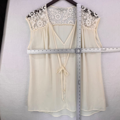 Daniel Rainn Ladies Top Sz M Sheer Cream and crochet lace shoulder neckline