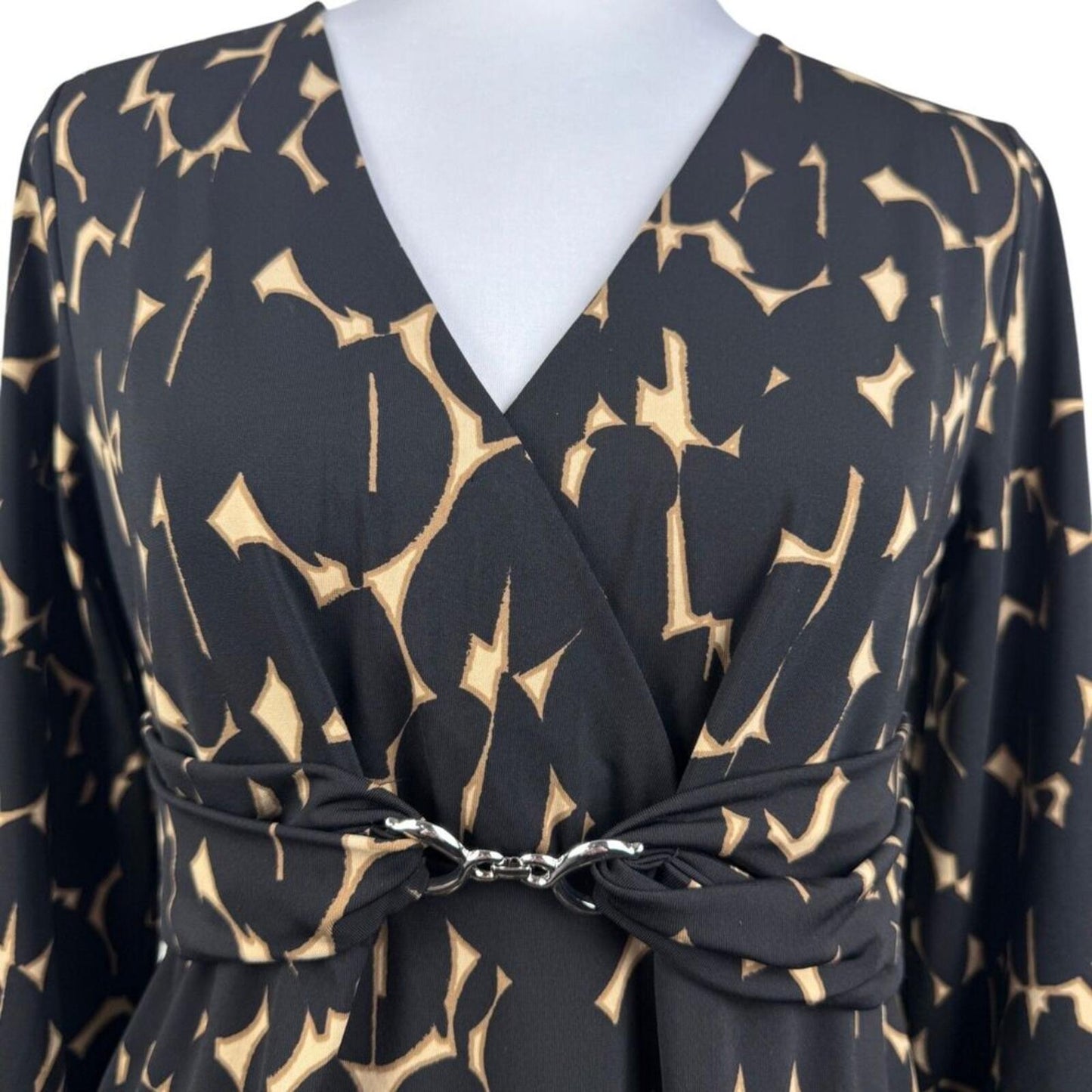 Alfani Faux Wrap Stretch Top S Black Tan Abstract Print Metal Link Ruched back
