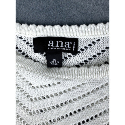 A.N.A. Top Sz 1X White Knit Short Sleeve Scoop Neckline