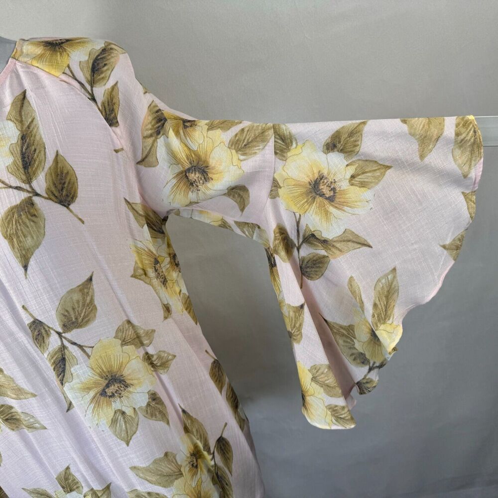 Lauren Conrad Blouse Sz S Floral Open Back Blouse 3/4 Flutter Sleeves Pink