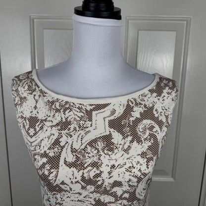 New York & Co Women Top Sz  S Cream Stretch Boatneck Sleeveless Built-In Bra