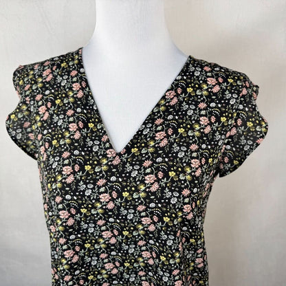 LOFT Top Sz XS Black Blouse Multicolor Floral Print VNeck Ruffle Cap Sleeve