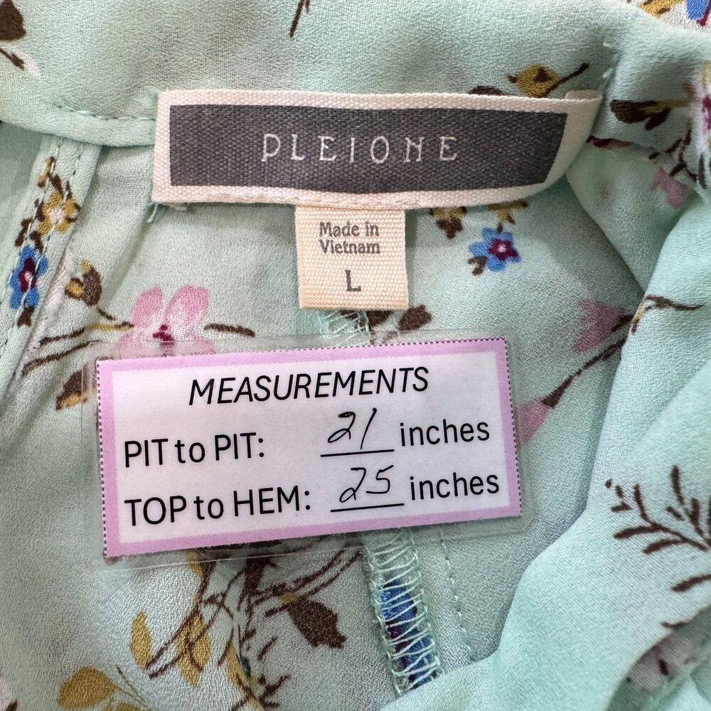 Pleione Top Sz L Sheer Green Floral Tie Around Neck Flutter Short Sleeve