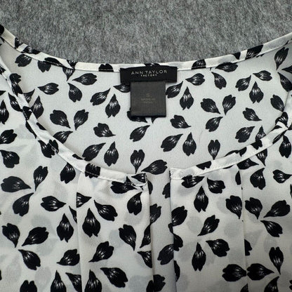Ann Taylor Top Sz S White Black Print Split Neck Pleated Sleeveless Lightweight