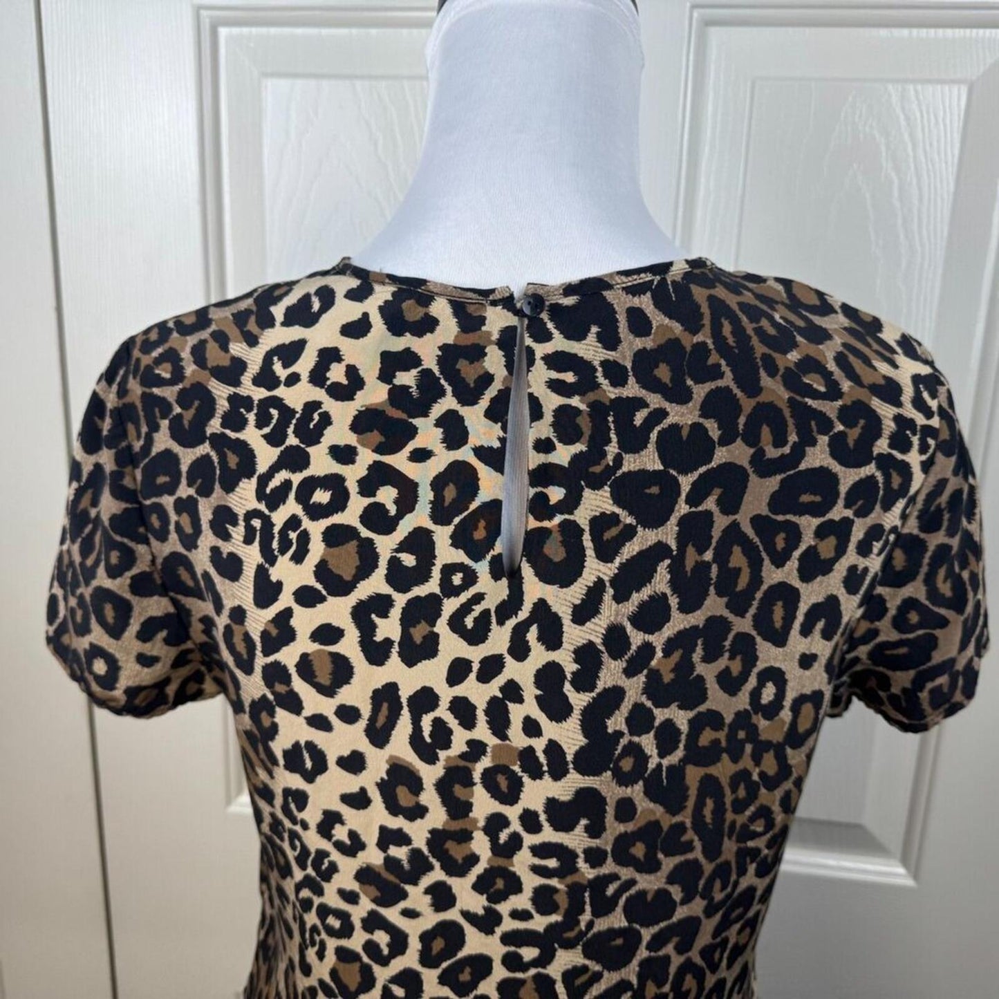 Nygard Collection Women Sz 6 Brown Animal Print Elegant Crew Neck Short Sleeve