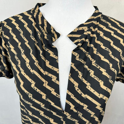 PSE Top Sz M Black Geometric Beige Print Split Neck Peplum Short Balloon Sleeve