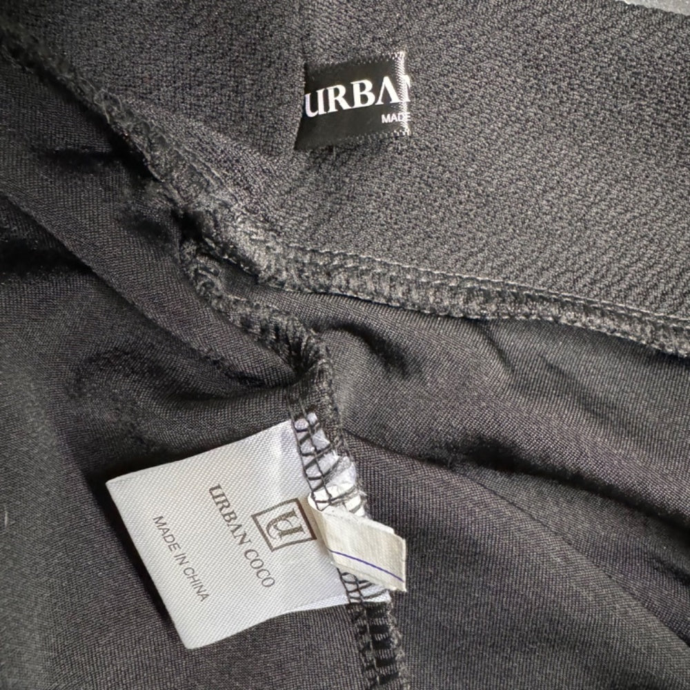 Urban Coco Skirt Sz L Black Circle Elastic waistline