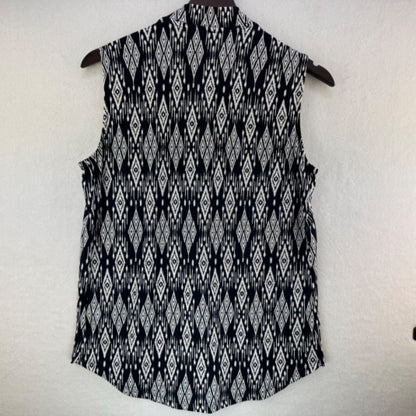 Jones New Work Signature Tank Top Sz S V-Neck Pleated Front Navy and White