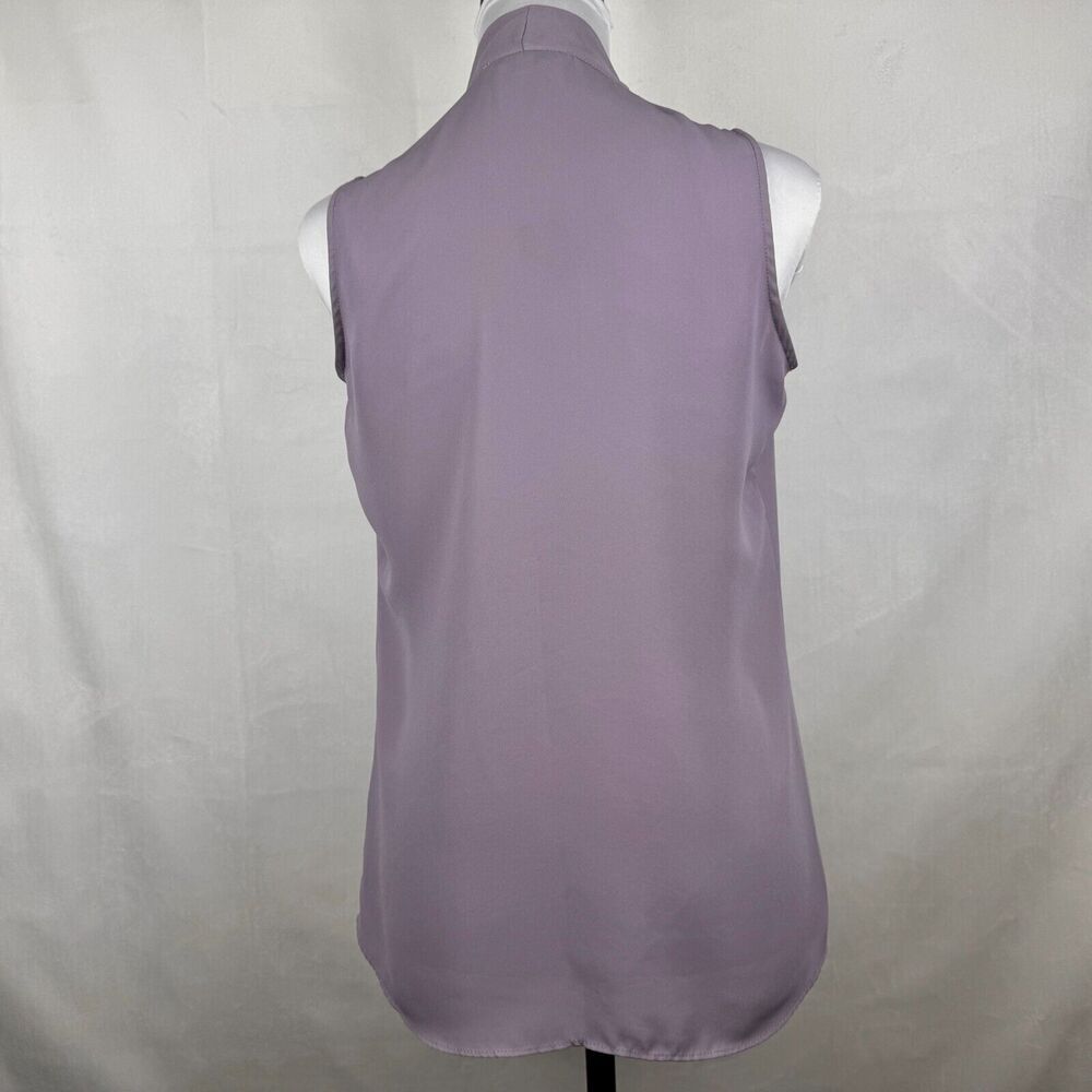 Rose + Olive Blouse Sz XS Lavender Sleeveless V-Neck pleated front