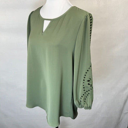 Market & Spruce Tunic Sz L Green Round Neckline Long Cut Out Sleeve Split Back