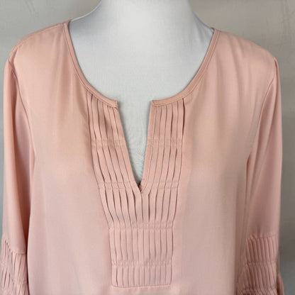 Zac & Rachel Blouse Sz L Dusty Pink Pleated Front Split Neck Flutter Sleeve