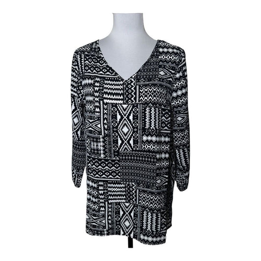 Mario Serrani Women Top SZ XXL NWT Geometric Black/White VNeck 3/4 Sleeve B2121