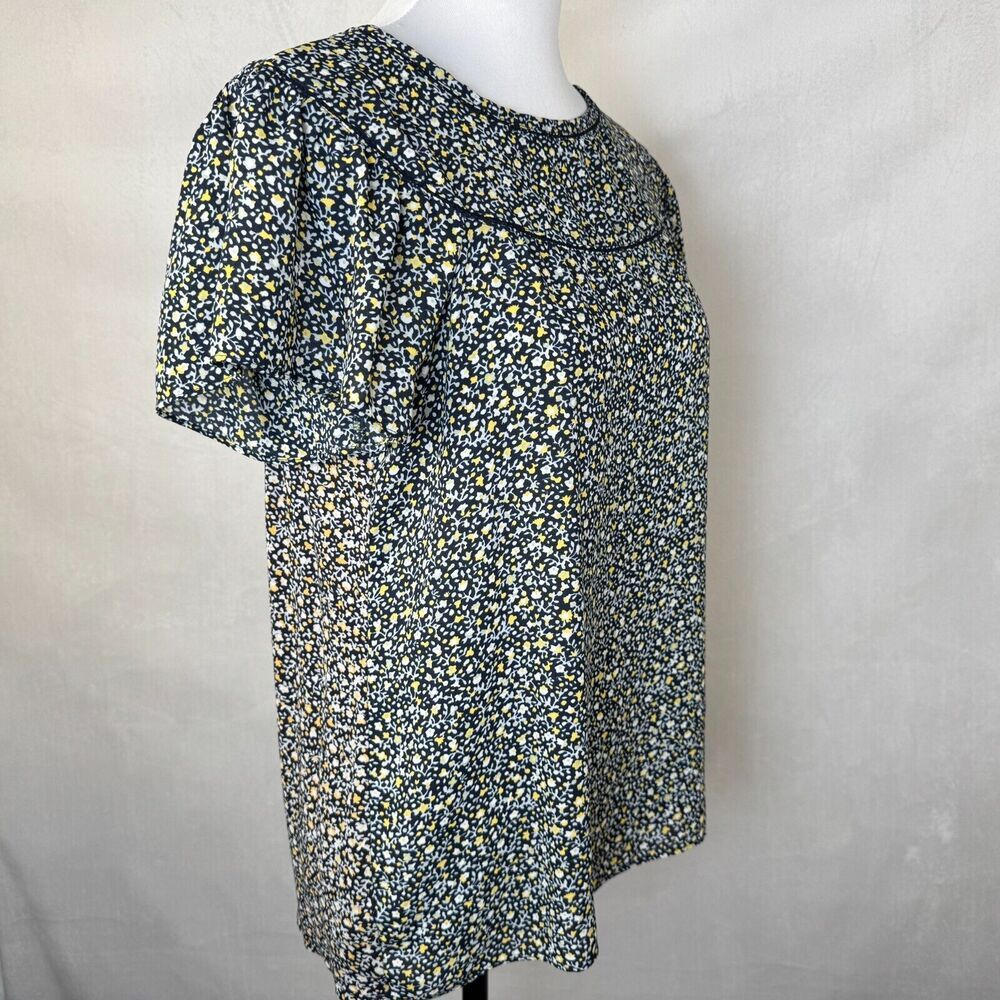 LOFT Top Sz S Navy Floral Flutter Cap Sleeve Boat Neck Ladder Stitch Keyhole