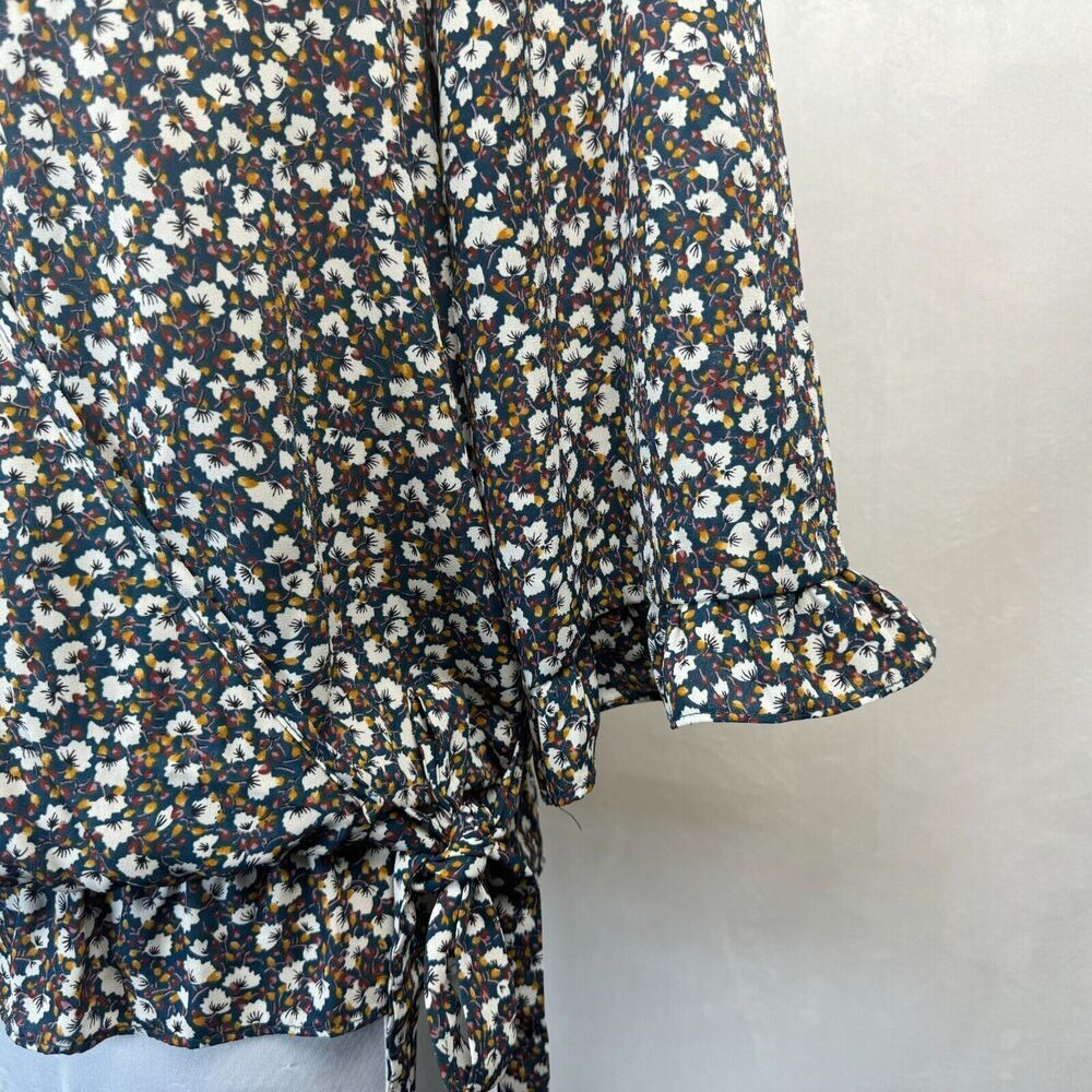 Sienna Sky Crop Top Sz S Faux Wrap Blue Floral 3/4 Sleeve