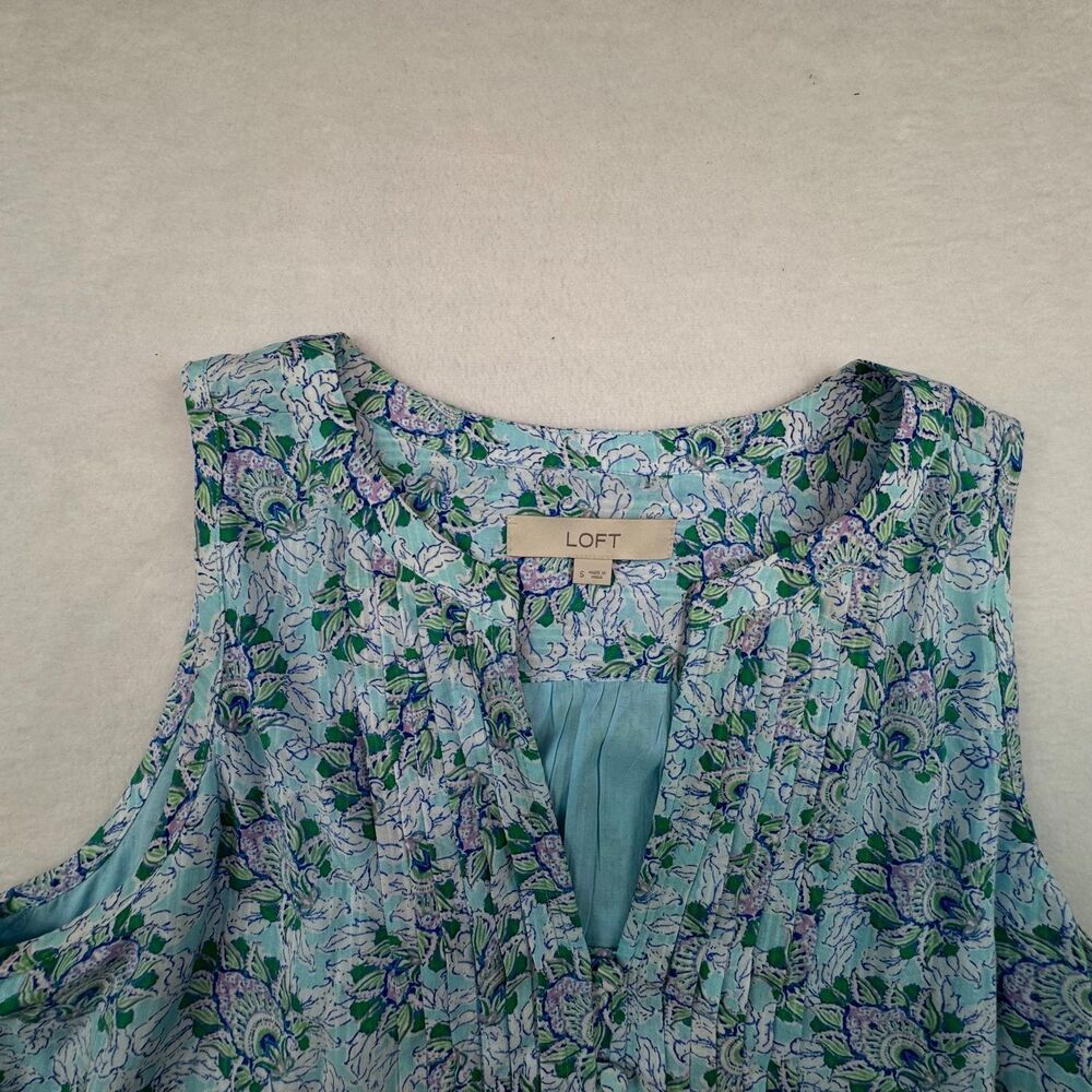 LOFT Top Sz S Light Blue Floral Pintuck Split Neck Henley Lined Fabric Button