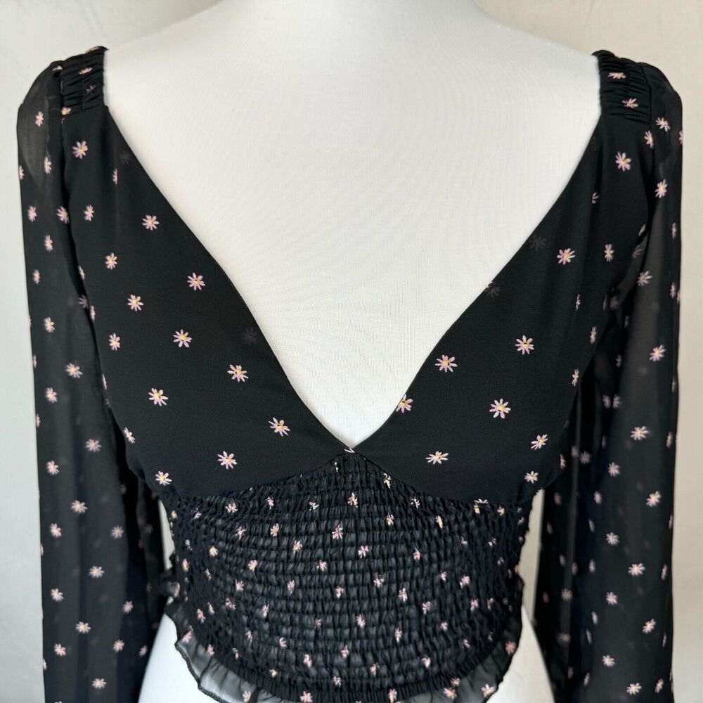 Princess Polly Cropped Top Sz 2 Black Daisy Floral Sheer Long Sleeve Smocked
