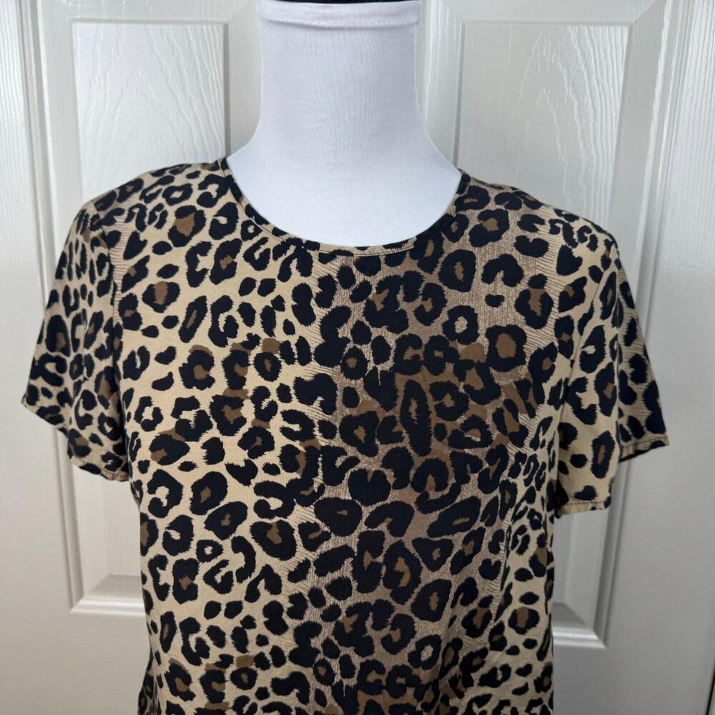 Nygard Collection Women Sz 6 Brown Animal Print Elegant Crew Neck Short Sleeve