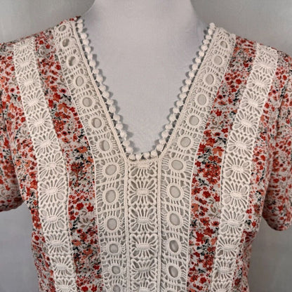 DownEast Blouse Sz S Floral Macramé V-Neck Short Sleeve Pullover back keyhole