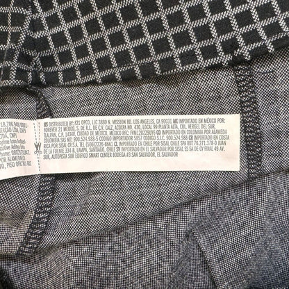 Forever 21 Mini Skirt Sz S Black and gray back zipper front hem slit