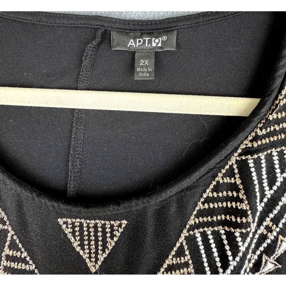 APT 9 Top Sz 2X Black Gold and White Embellishment V-Neck Sleeveless